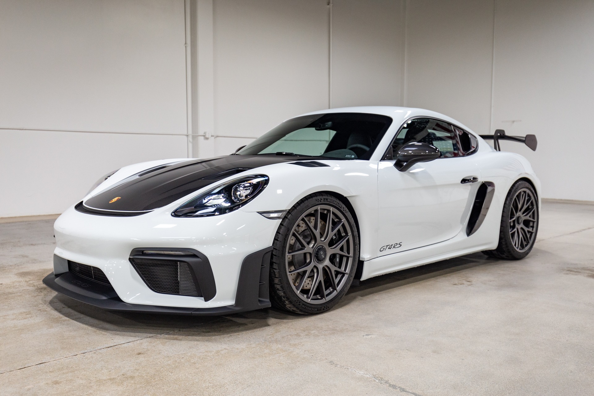 used-2023-porsche-718-cayman-gt4-rs-weissach-for-sale-sold-ilusso