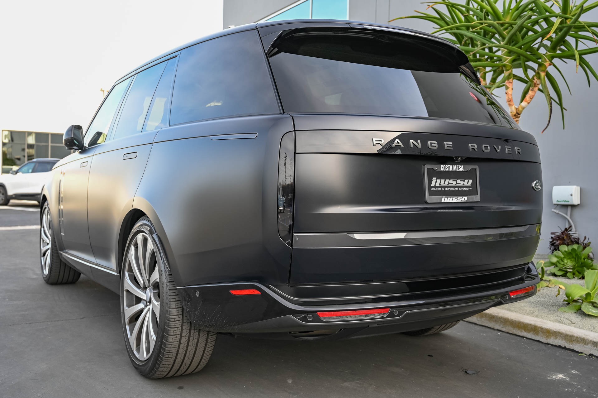 Used 2023 Land Rover Range Rover P400 SE For Sale (Sold) | iLusso Palm ...