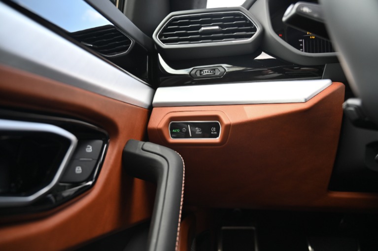Used 2020 Lamborghini Urus for sale Sold at iLusso Palm Beach in Boynton Beach FL 33426 33