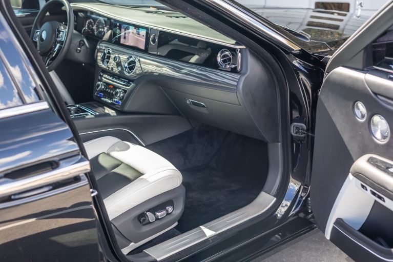 Used 2022 Rolls-Royce Ghost for sale Sold at iLusso Palm Beach in Boynton Beach FL 33426 37