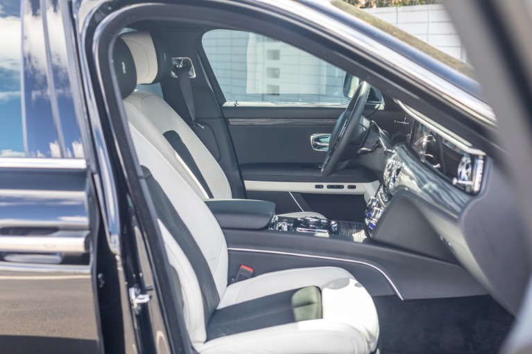 Used 2022 Rolls-Royce Ghost for sale Sold at iLusso Palm Beach in Boynton Beach FL 33426 39