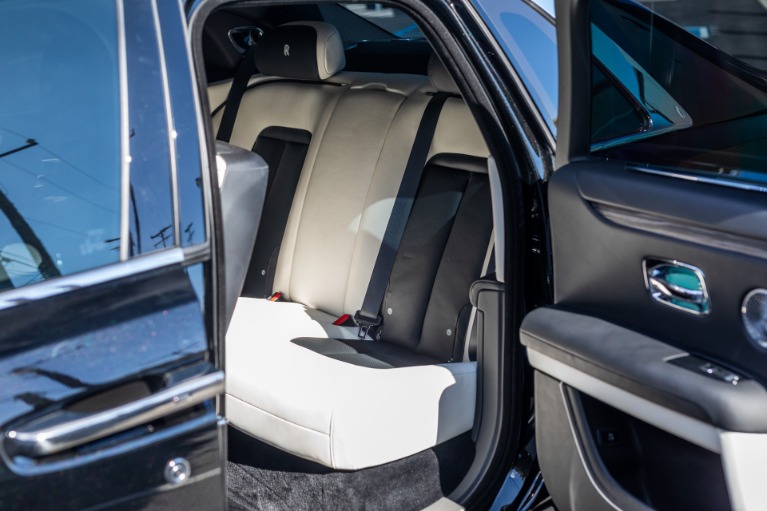 Used 2022 Rolls-Royce Ghost for sale Sold at iLusso Palm Beach in Boynton Beach FL 33426 43