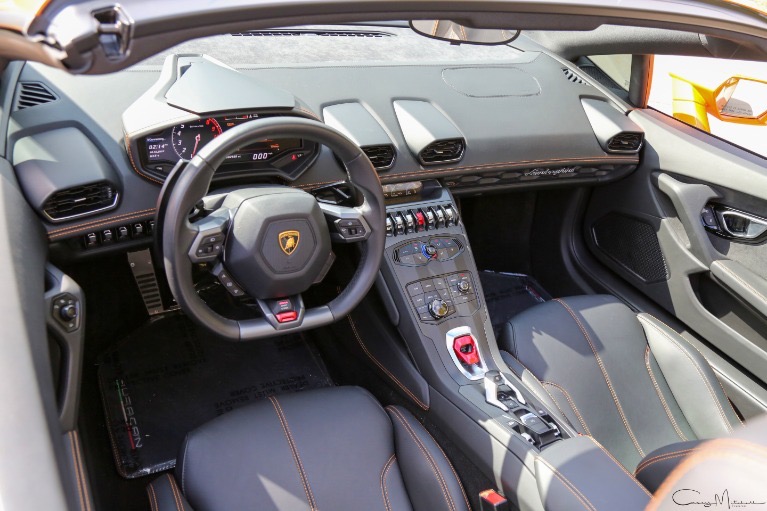 2016 Lamborghini Huracan LP 610-4 Spyder photo 3