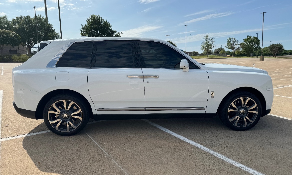 2024 Rolls Royce Cullinan RR photo 3
