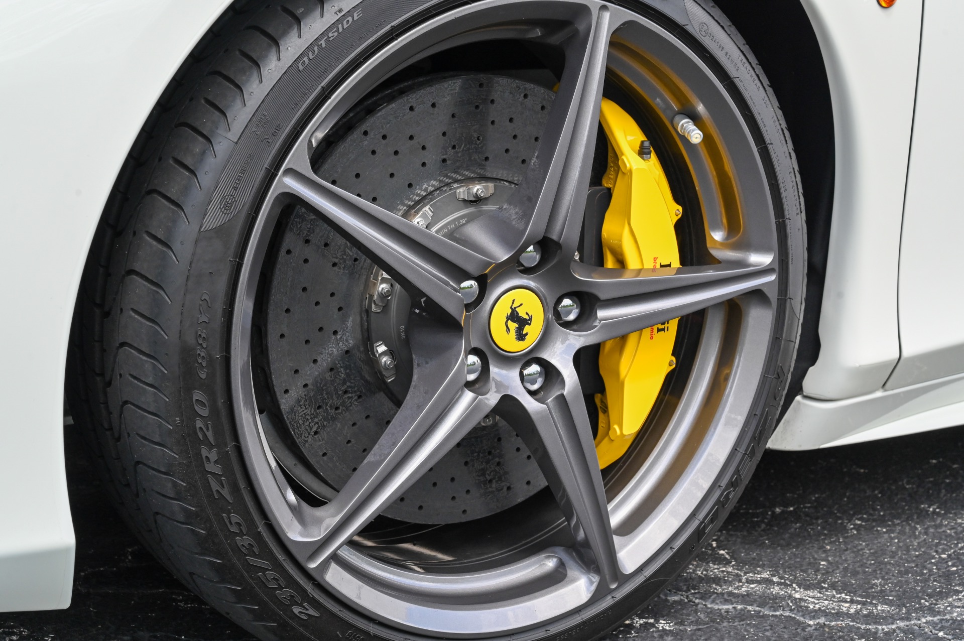 Used 2014 Ferrari 458 Italia for sale Sold at iLusso Palm Beach in Boynton Beach FL 33426 4