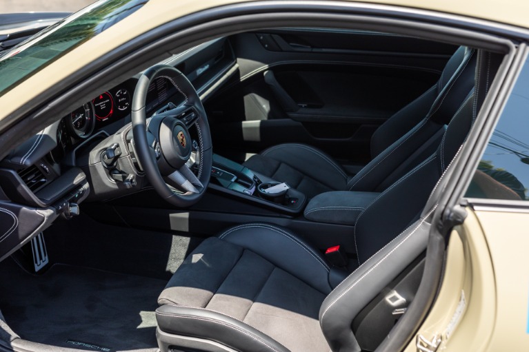Used 2024 Porsche 911 Dakar for sale Sold at iLusso Palm Beach in Boynton Beach FL 33426 43