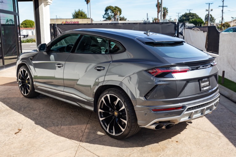Used 2019 Lamborghini Urus for sale Sold at iLusso Palm Beach in Boynton Beach FL 33426 19