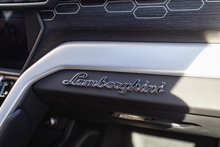 Used 2019 Lamborghini Urus for sale Sold at iLusso Palm Beach in Boynton Beach FL 33426 40