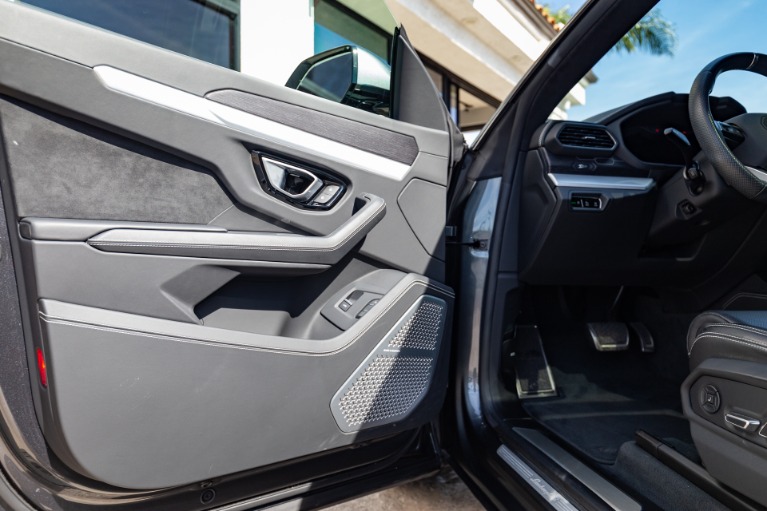 Used 2019 Lamborghini Urus for sale Sold at iLusso Palm Beach in Boynton Beach FL 33426 41