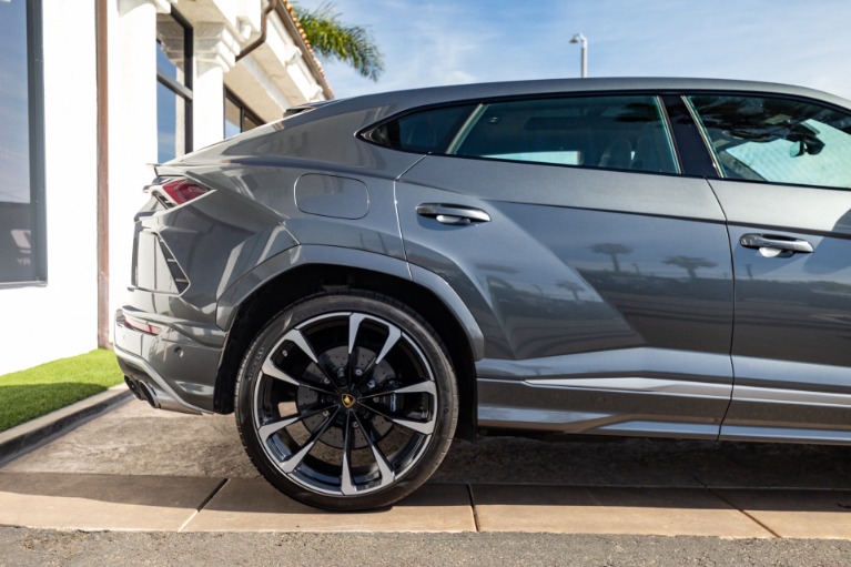 Used 2019 Lamborghini Urus for sale Sold at iLusso Palm Beach in Boynton Beach FL 33426 8