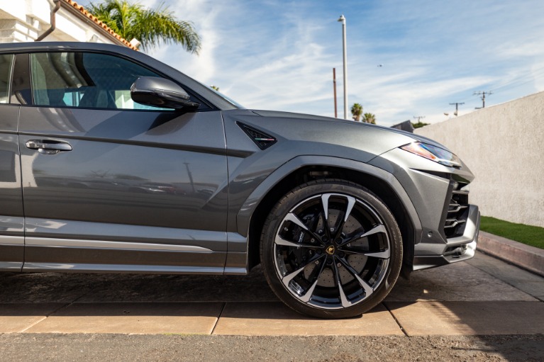 Used 2019 Lamborghini Urus for sale Sold at iLusso Palm Beach in Boynton Beach FL 33426 9
