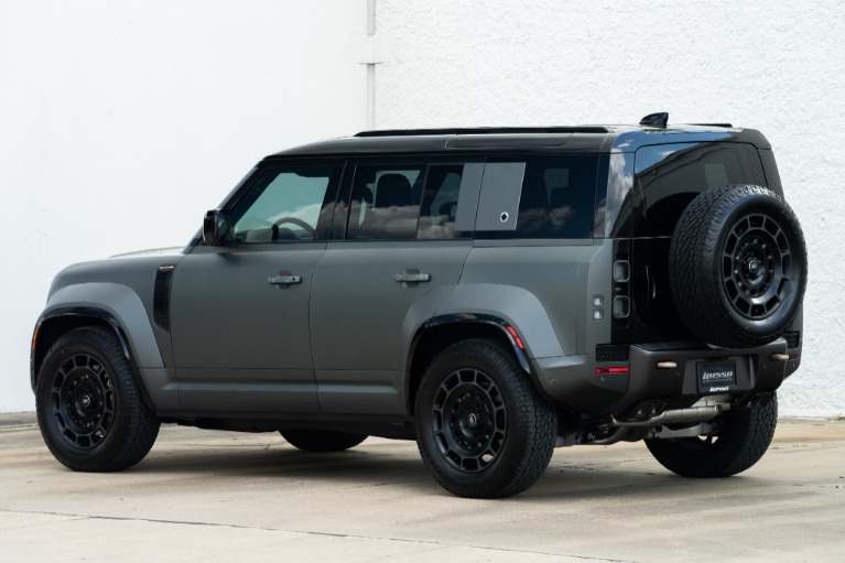 Used 2025 Land Rover Defender 110 OCTA Edition One for sale Sold at iLusso Palm Beach in Boynton Beach FL 33426 10