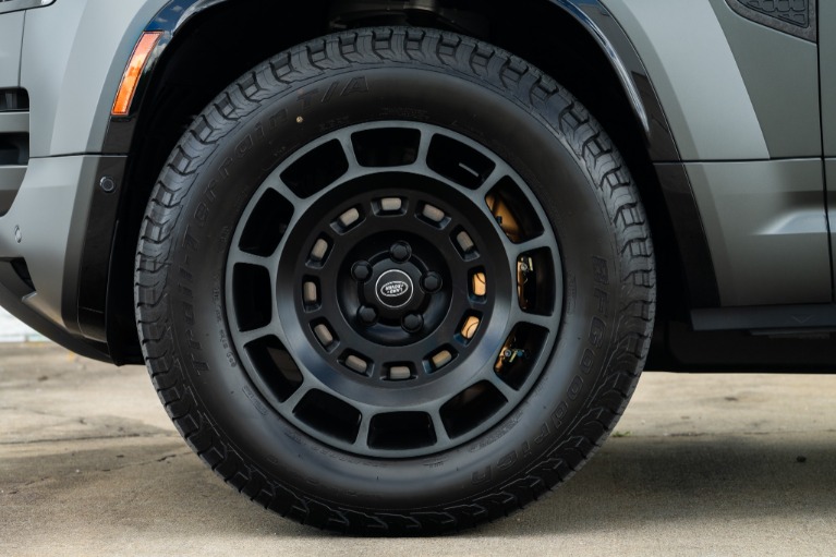 Used 2025 Land Rover Defender 110 OCTA Edition One for sale Sold at iLusso Palm Beach in Boynton Beach FL 33426 20