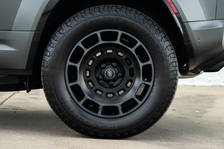 Used 2025 Land Rover Defender 110 OCTA Edition One for sale Sold at iLusso Palm Beach in Boynton Beach FL 33426 21