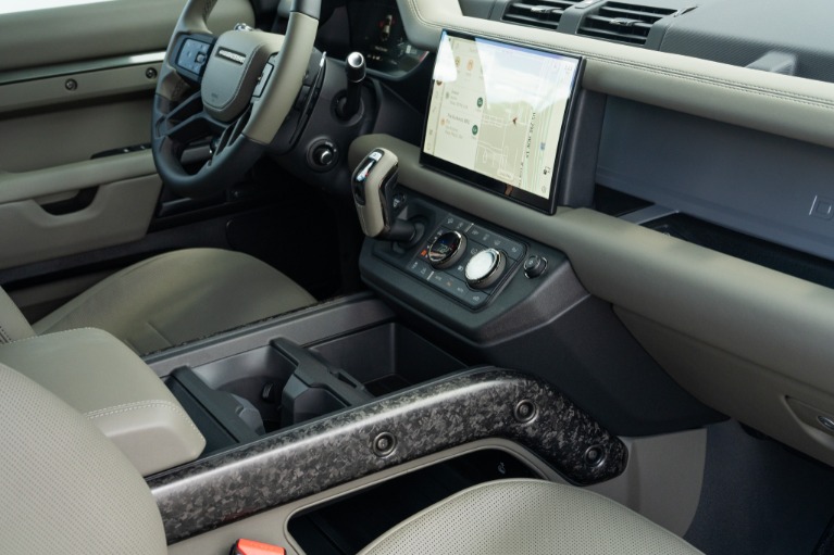 Used 2025 Land Rover Defender 110 OCTA Edition One for sale Sold at iLusso Palm Beach in Boynton Beach FL 33426 26