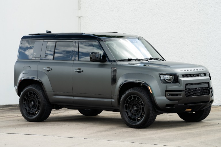 Used 2025 Land Rover Defender 110 OCTA Edition One for sale Sold at iLusso Palm Beach in Boynton Beach FL 33426 9