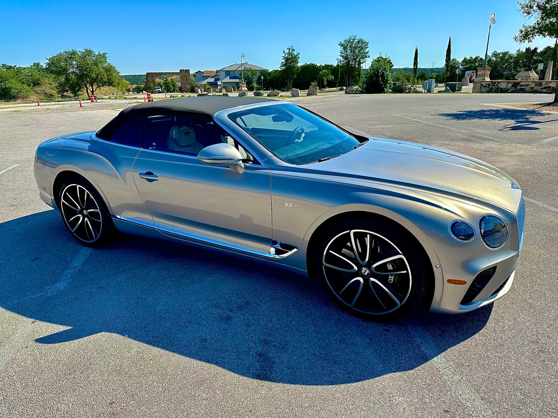 2020 Bentley Continental GTC V8 photo 3