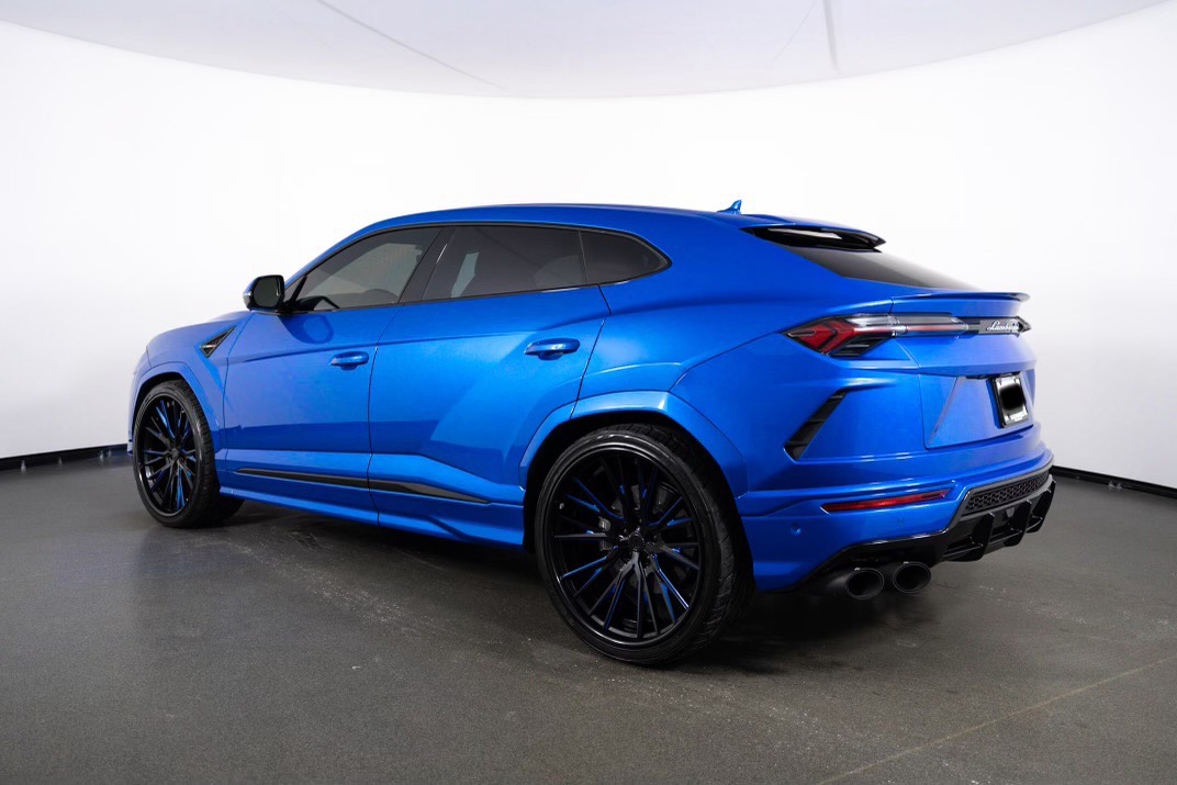2021 Lamborghini Urus photo 4