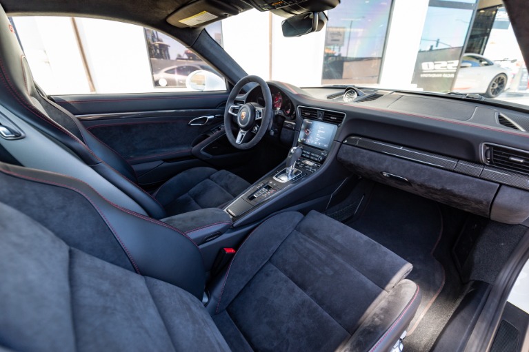 Used 2019 Porsche 911 for sale Sold at iLusso Palm Beach in Boynton Beach FL 33426 33