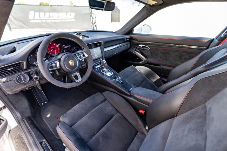 Used 2019 Porsche 911 for sale Sold at iLusso Palm Beach in Boynton Beach FL 33426 40