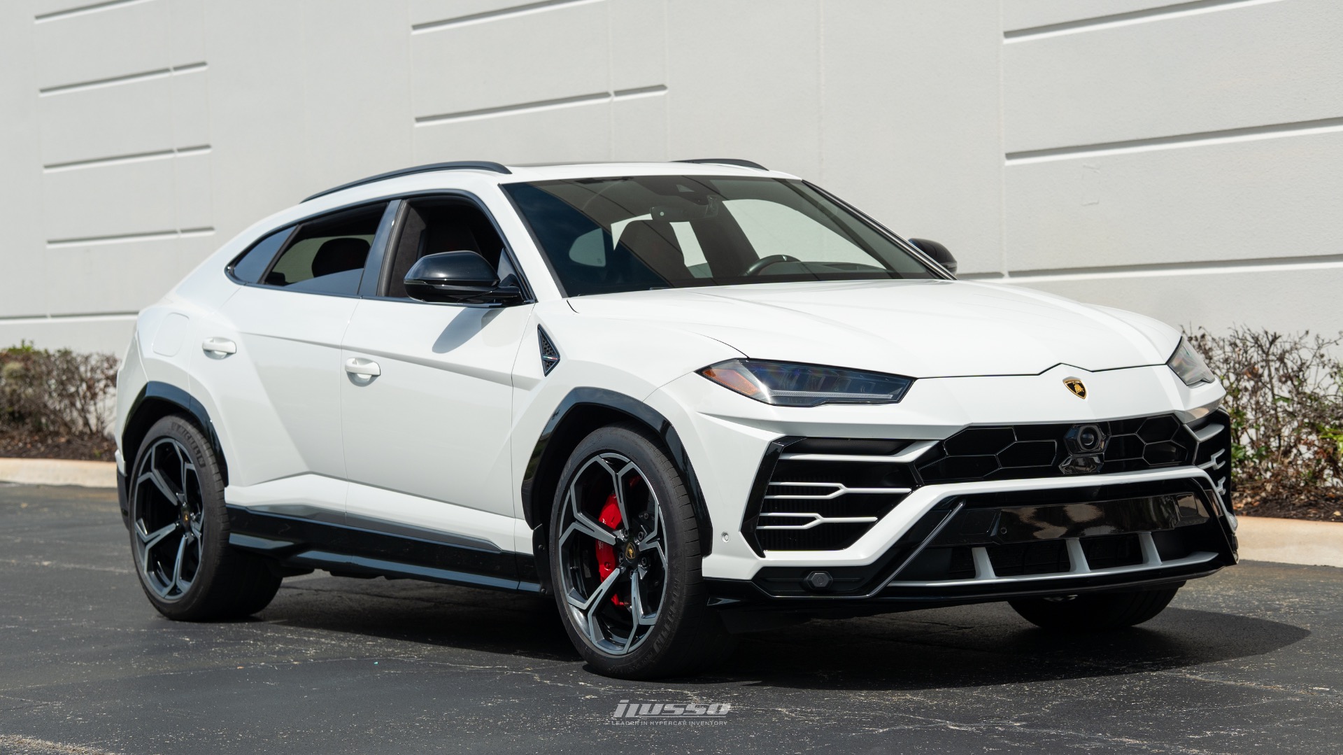 2021 Lamborghini Urus photo 2