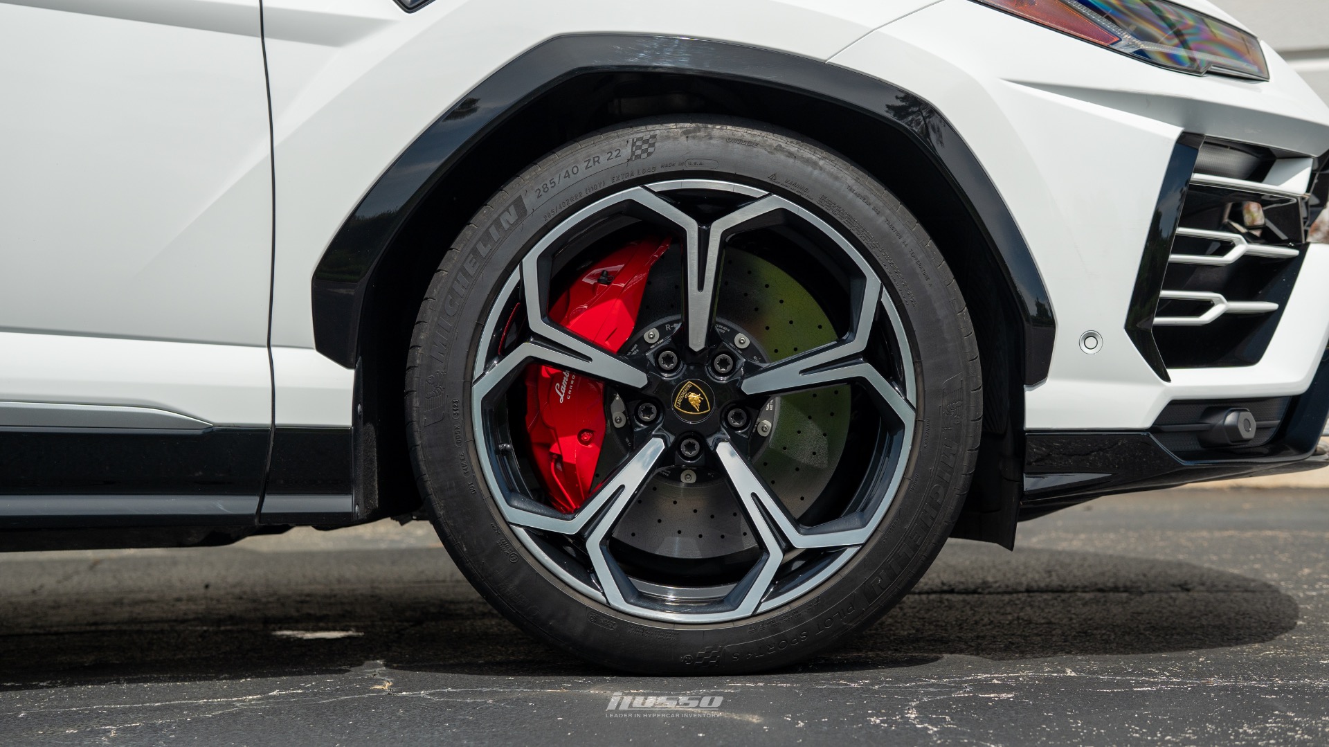 2021 Lamborghini Urus photo 3