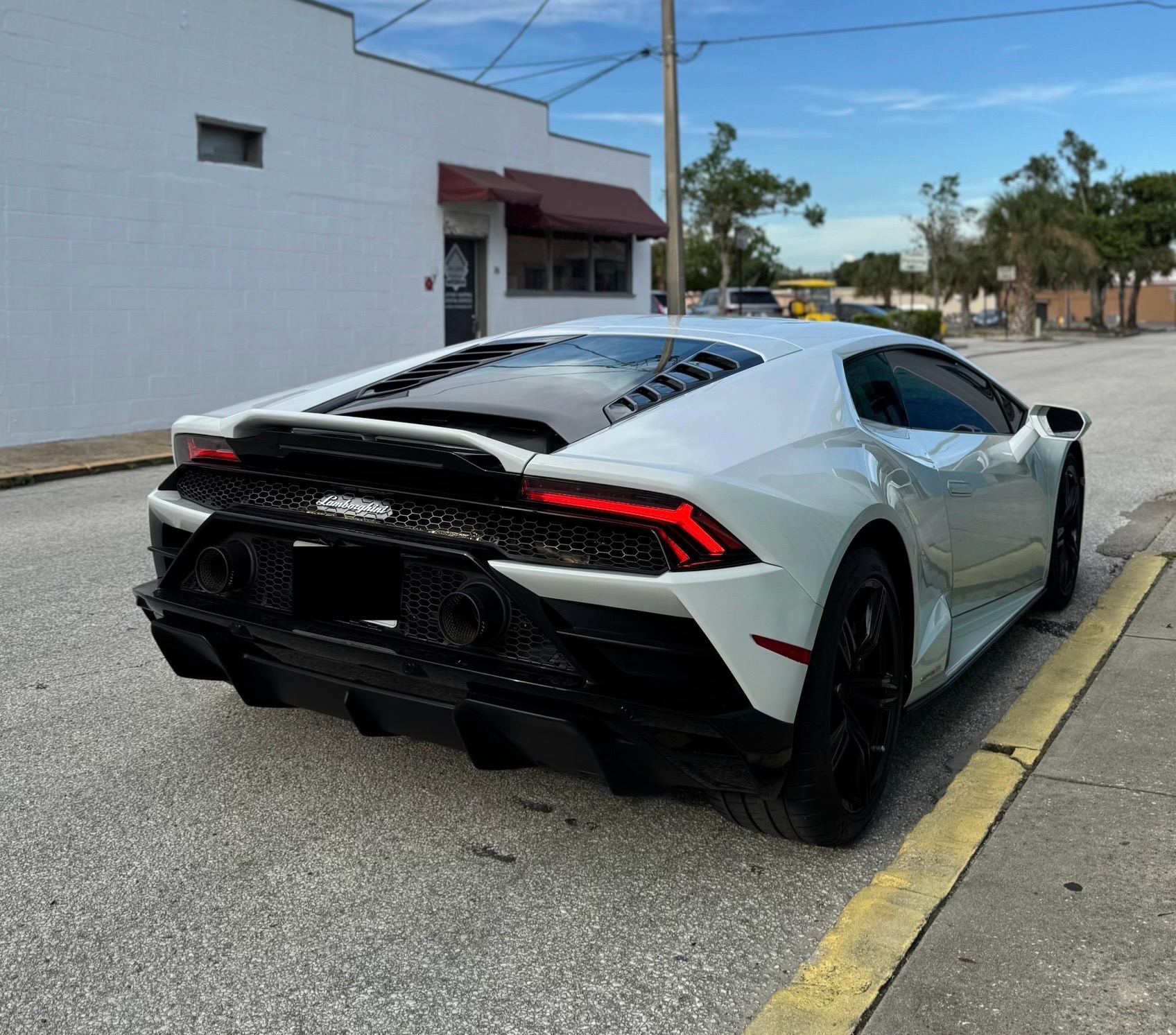 2020 Lamborghini Huracan Evo Coupe photo 4