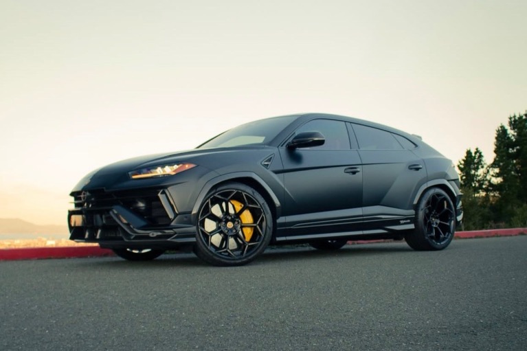 Used 2023 Lamborghini Urus Performante for sale $293,900 at iLusso Palm Beach in Boynton Beach FL