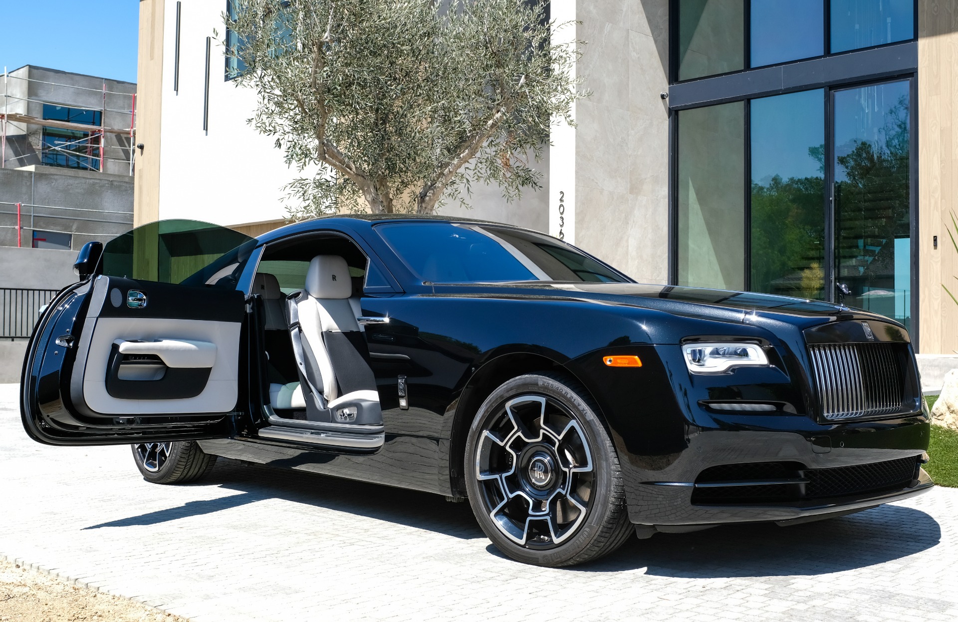 2017 Rolls Royce Wraith RR5 photo 2