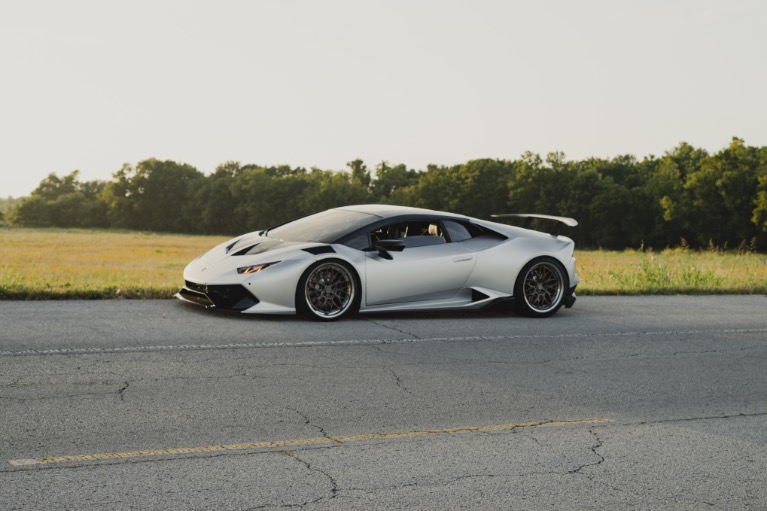 2017 Lamborghini Huracan LP 580-2 photo 3