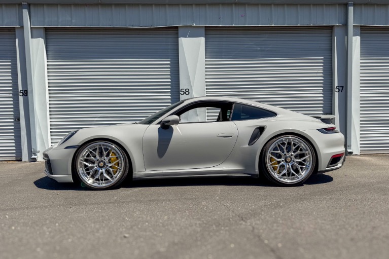 2014 Porsche 911 Turbo S photo 2