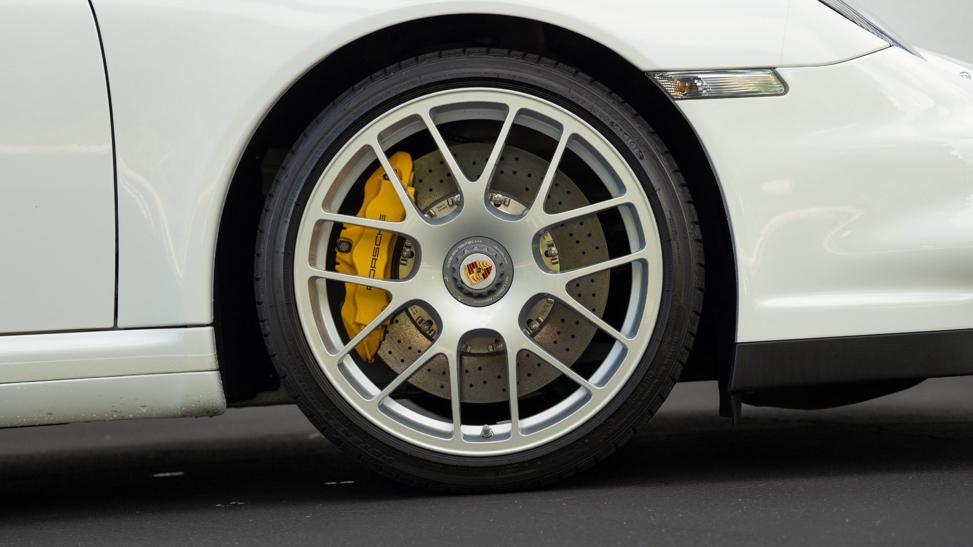 2011 Porsche 911 Turbo S photo 3
