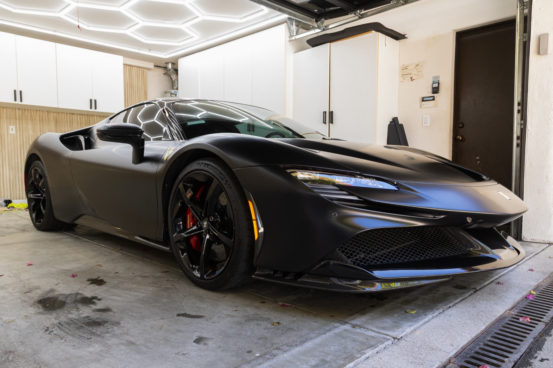 2021 Ferrari SF90 Stradale photo 4