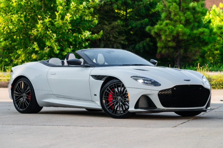 2021 Aston Martin Vantage Roadster photo 2