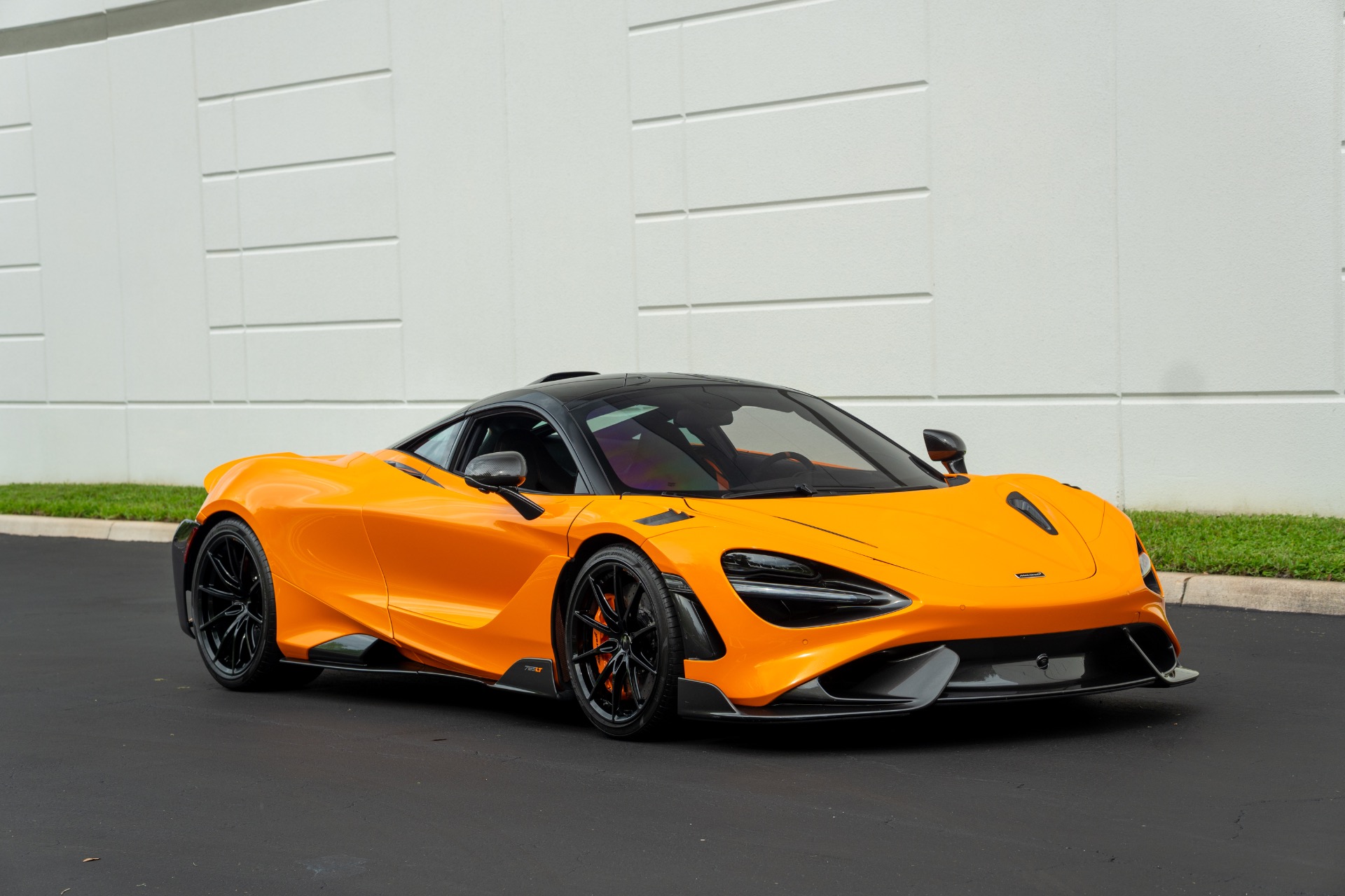 2021 Mclaren 765LT photo 2
