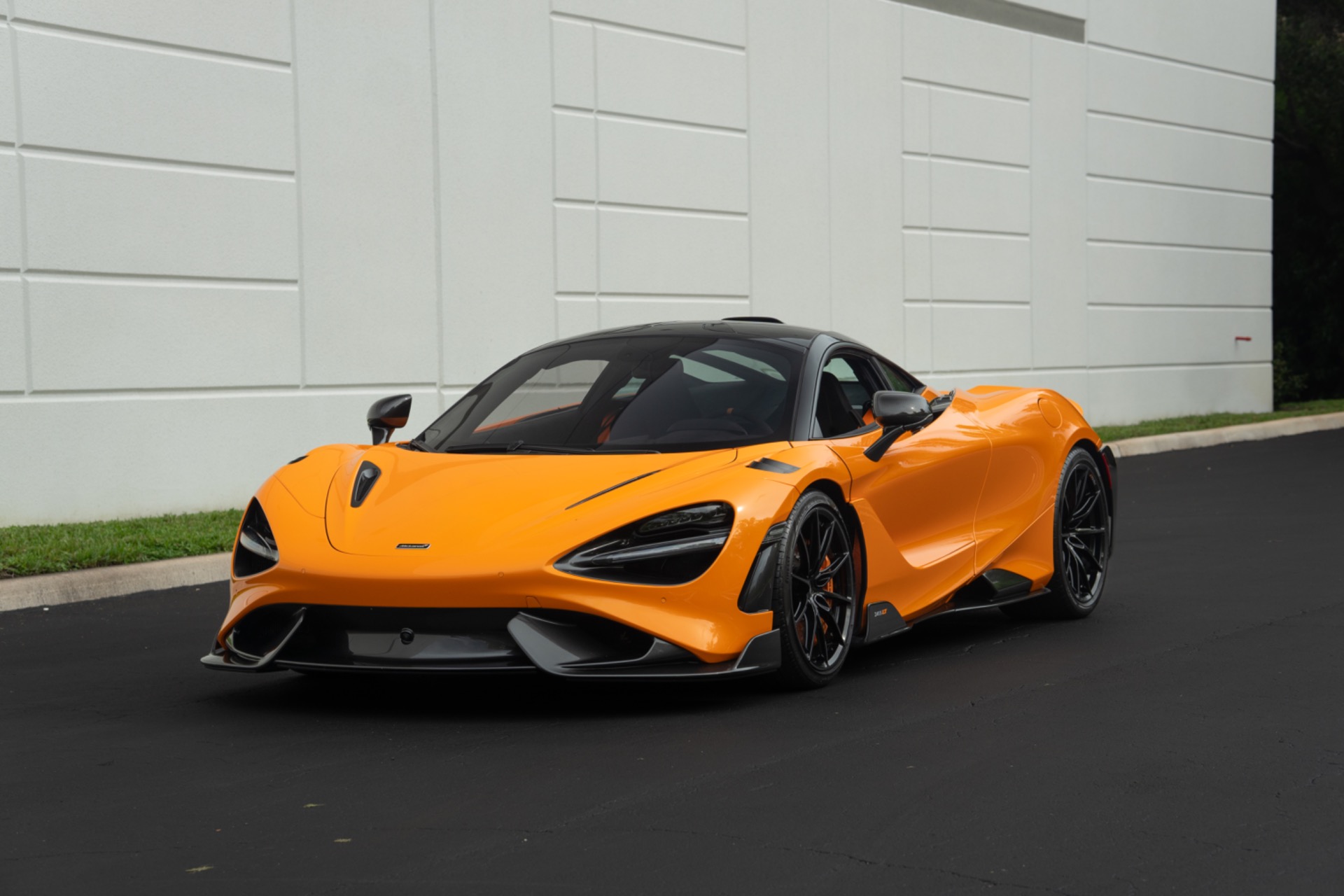 2021 McLaren 765LT -'s photo