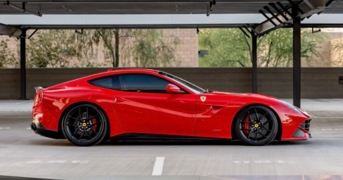 2015 Ferrari F12 Berlinetta Berlinetta photo 2