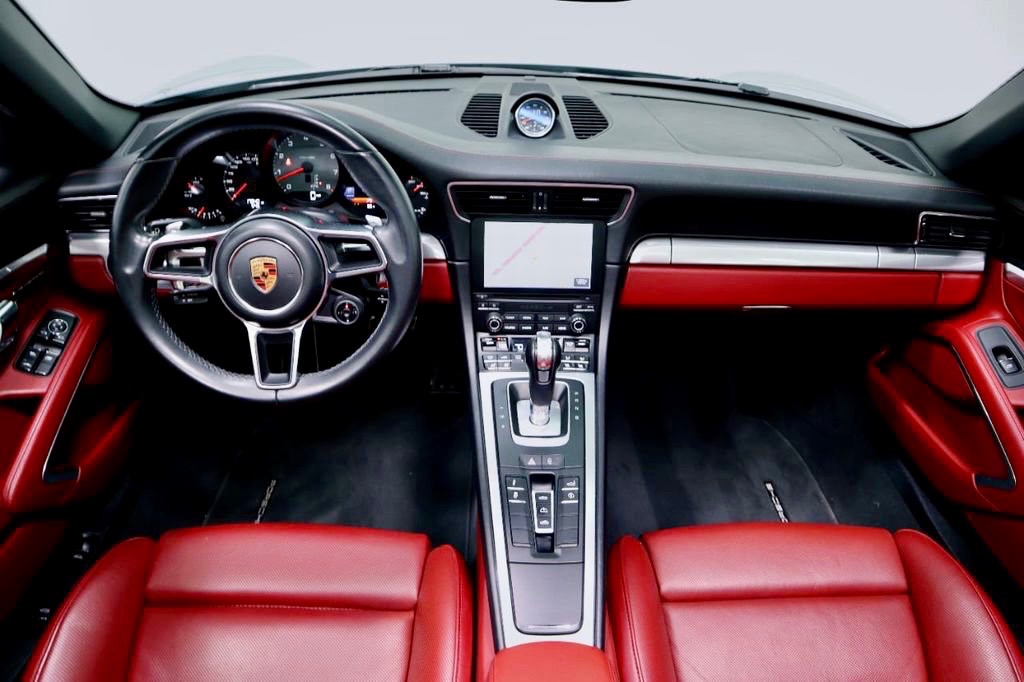 2017 Porsche 911 4S photo 3