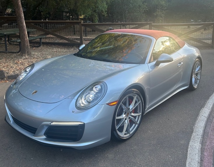 2019 Porsche 911 4S 4 GTS photo 2
