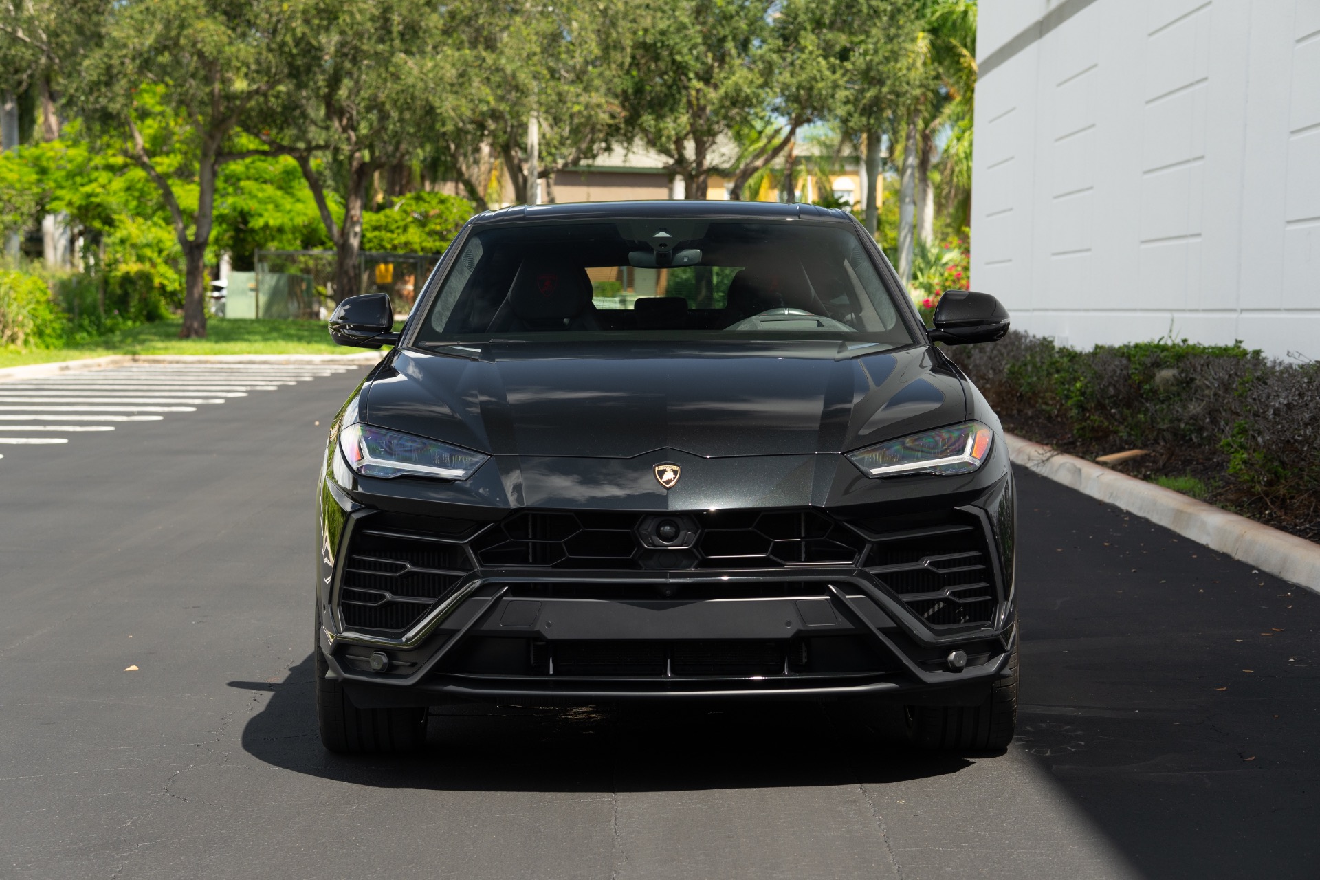 2020 Lamborghini Urus photo 3