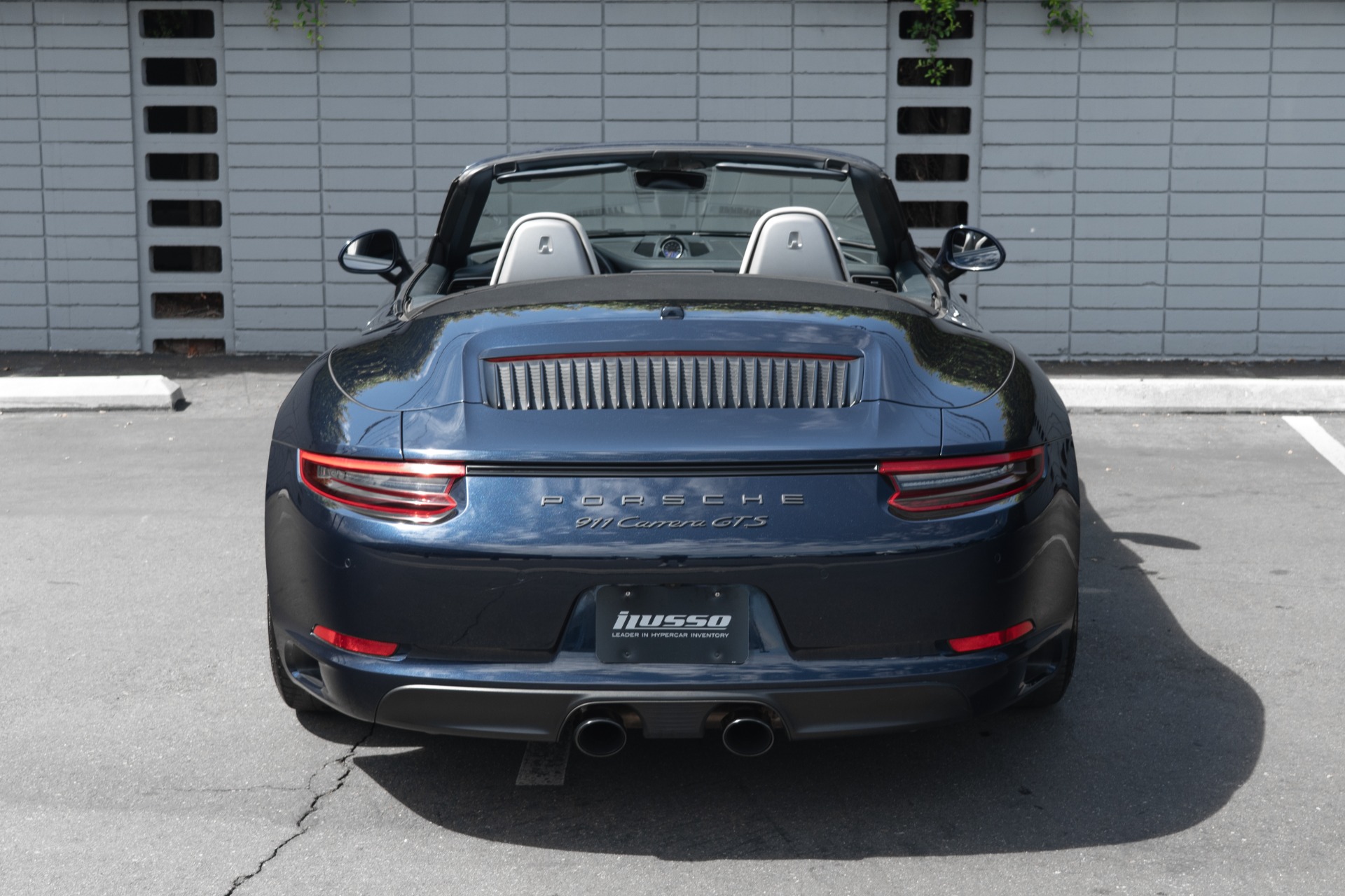 2017 Porsche 911 GTS photo 3