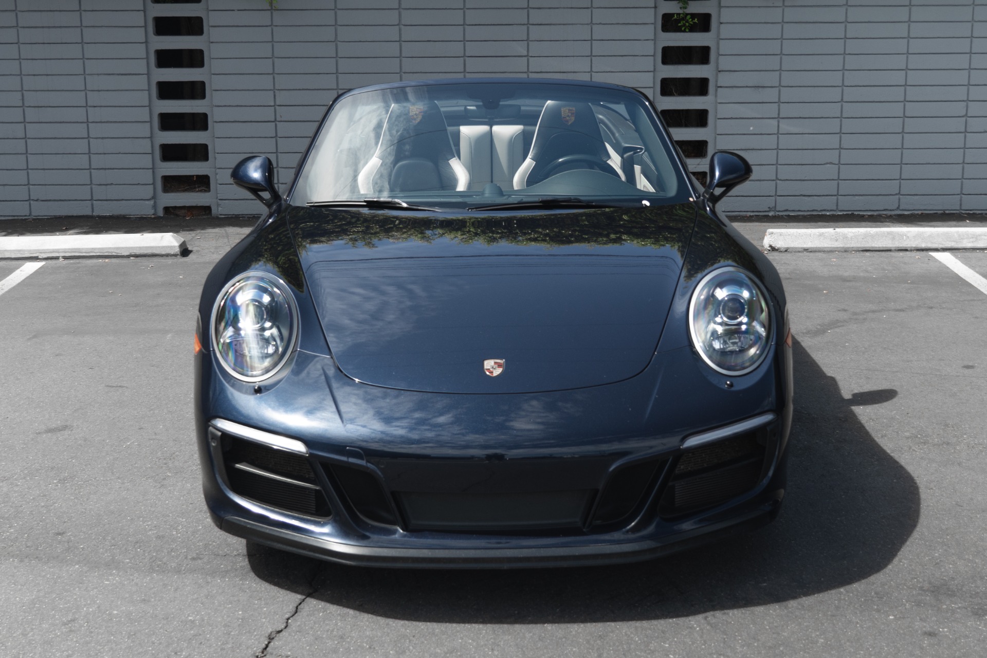2017 Porsche 911 GTS photo 4