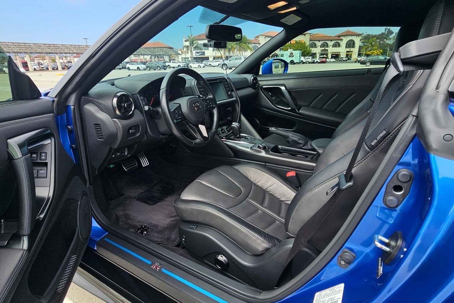 2021 Nissan GT-R Premium photo 3