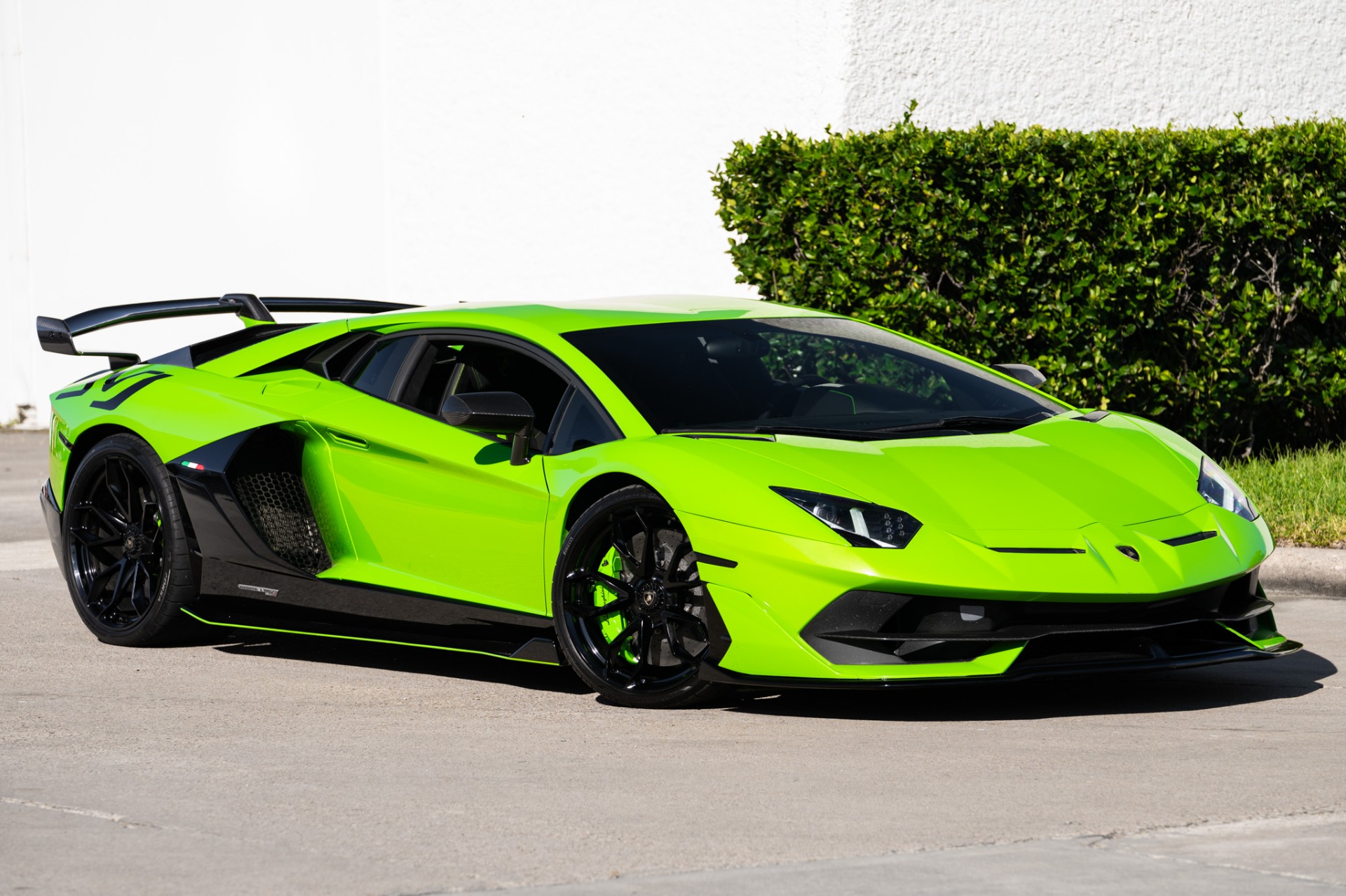 2019 Lamborghini Aventador SVJ photo 4