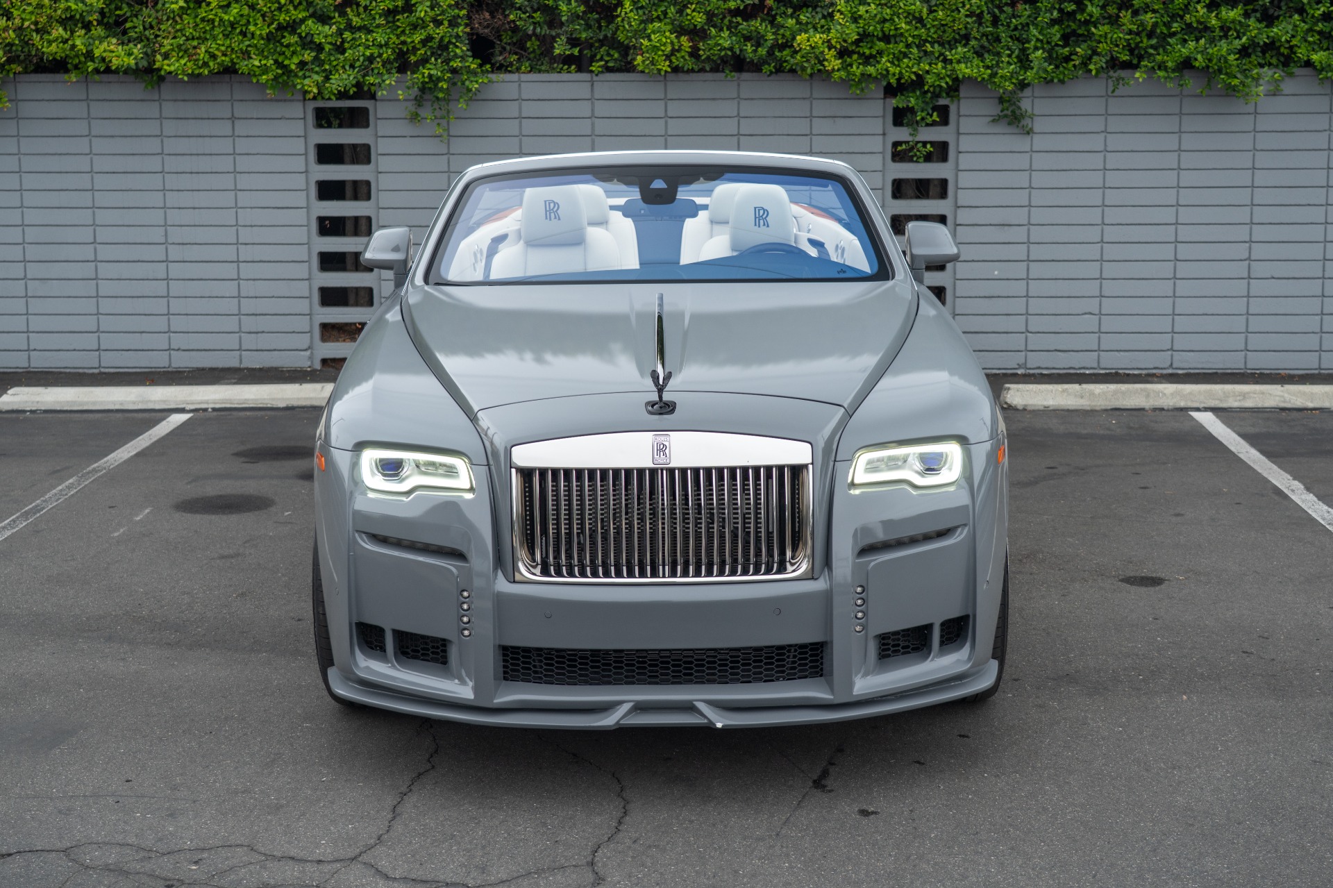 2017 Rolls Royce Dawn RR6 photo 2