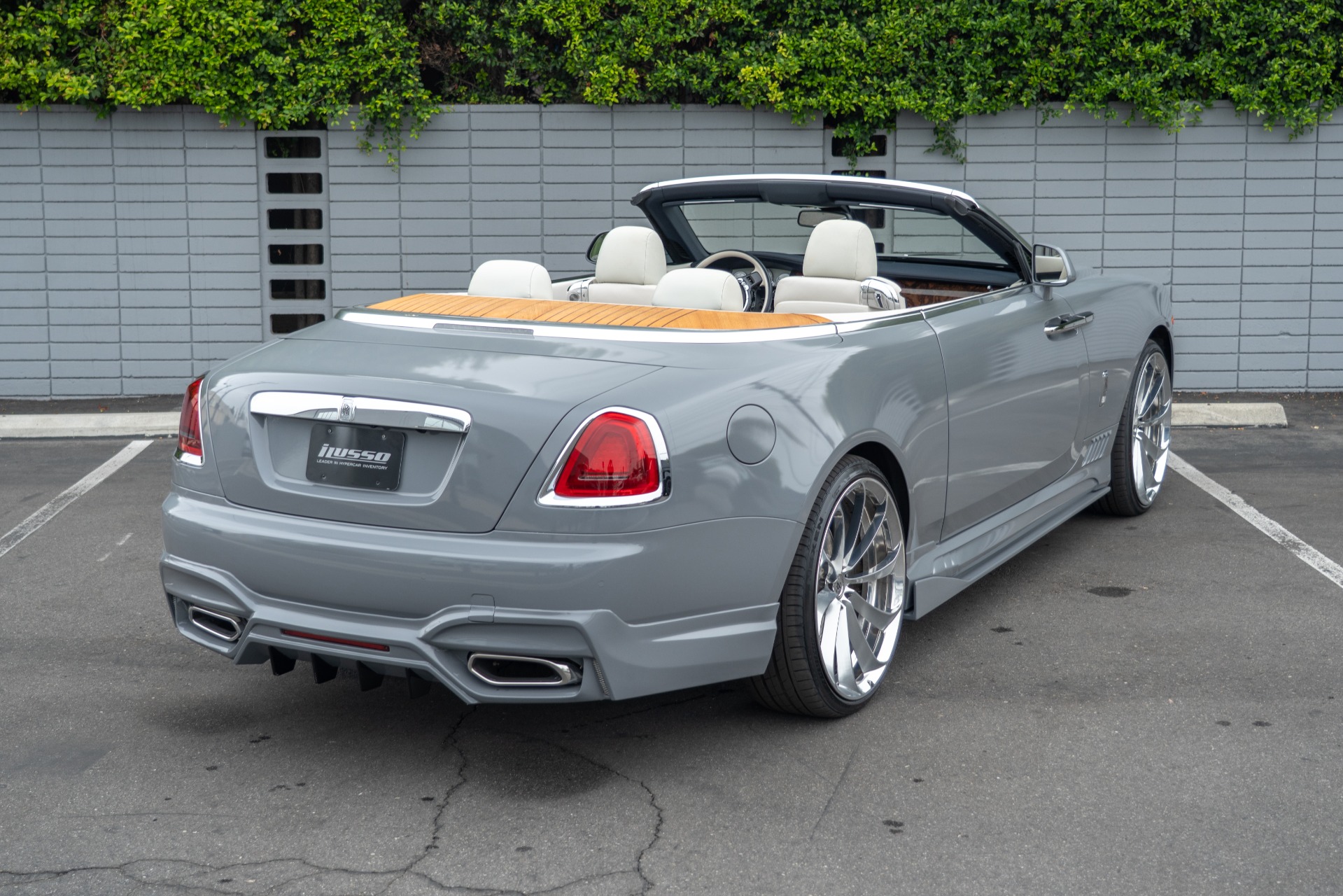 2017 Rolls Royce Dawn RR6 photo 3