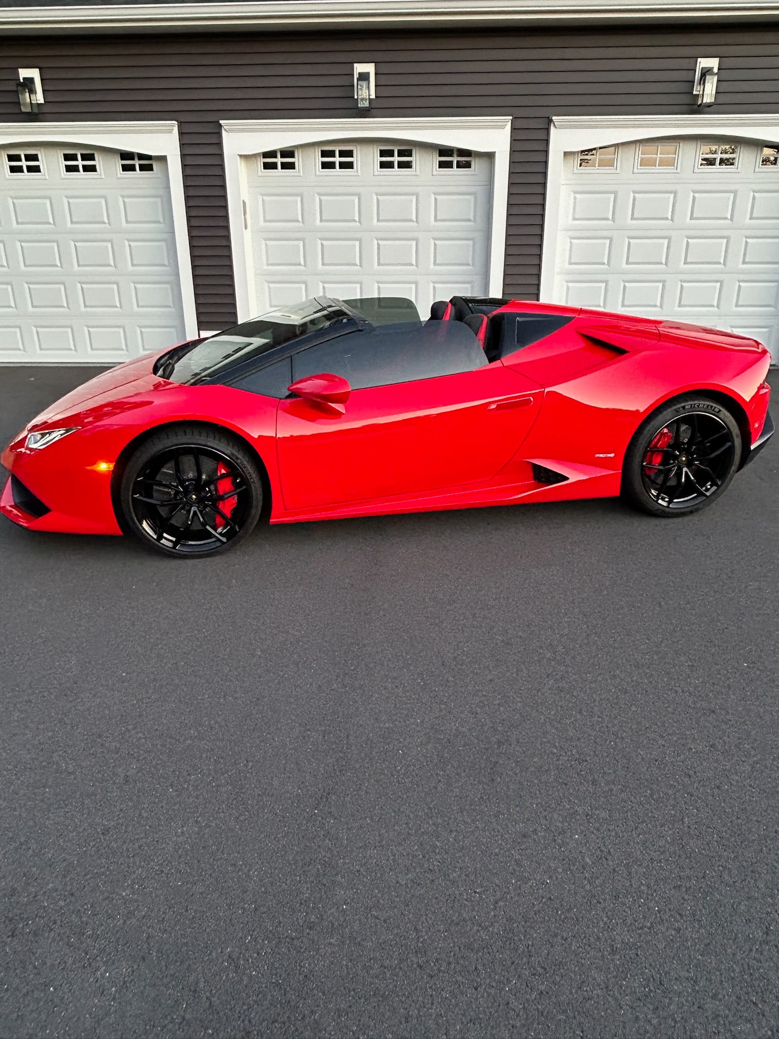2017 Lamborghini Huracan LP 610-4 Spyder photo 2