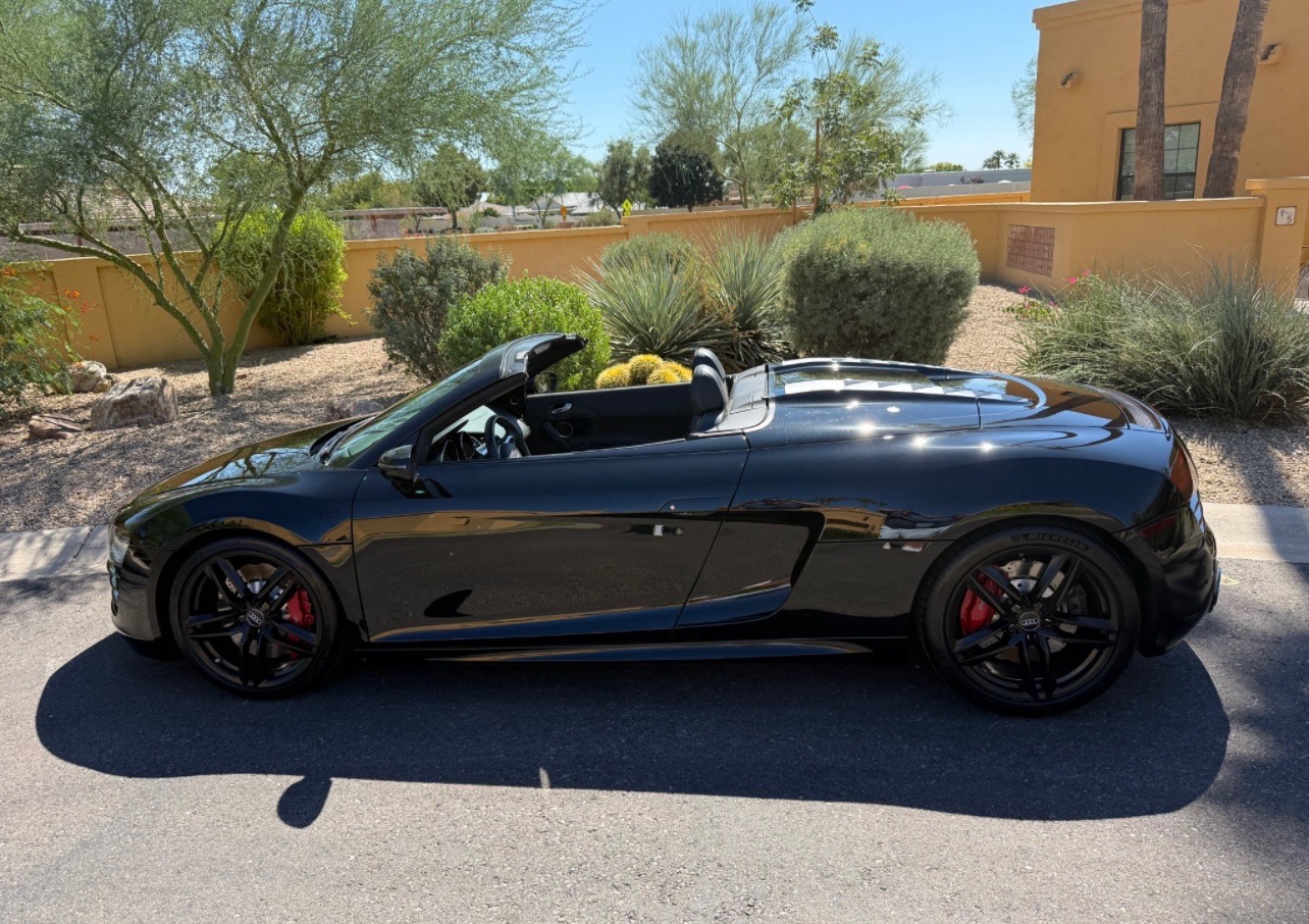 2015 Audi R8 5.2 Quattro Spyder photo 3