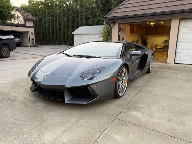 2014 Lamborghini Aventador LP 700-4 photo 3