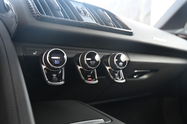 Used 2020 Audi R8 5.2 quattro V10 perform. Spyder for sale Sold at iLusso Palm Beach in Boynton Beach FL 33426 14